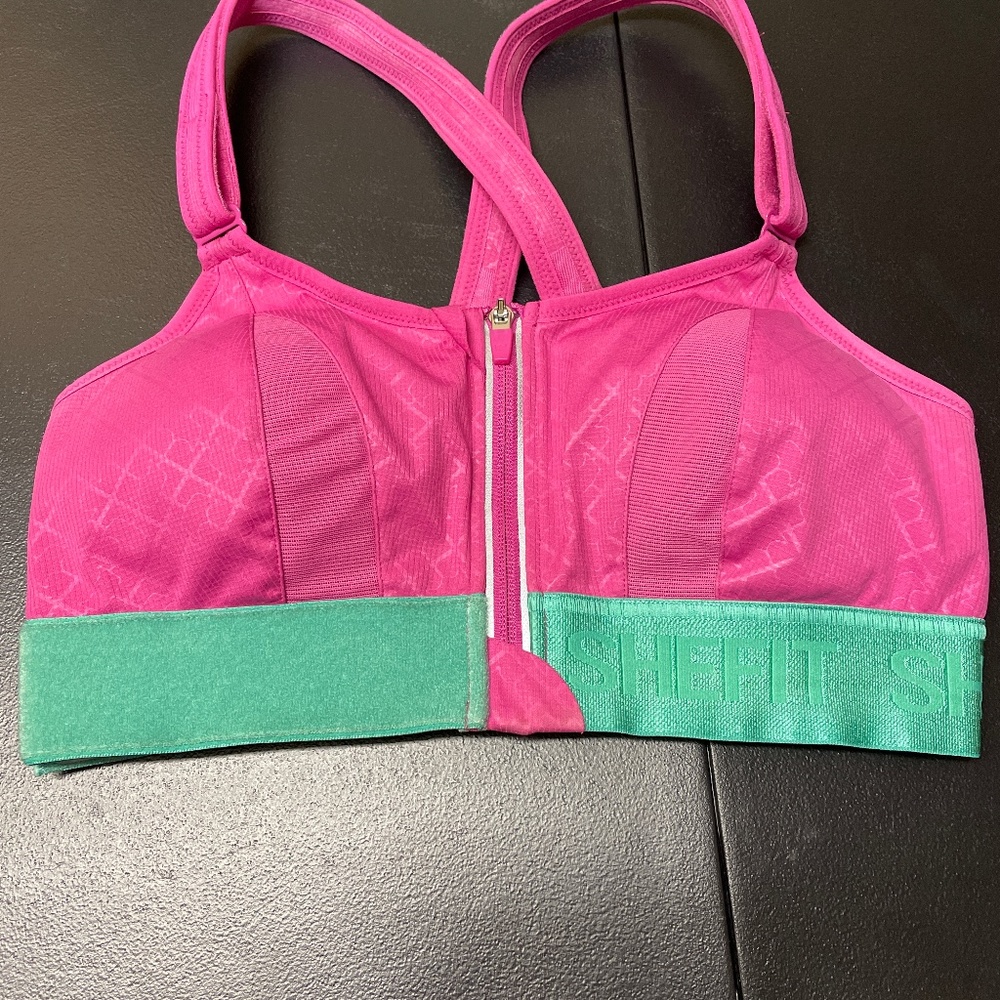 She fit sport bra